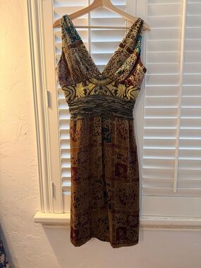 Nicole Miller Sleeveless Patchwork V-Neck Midi Dress in Brown exquisite details